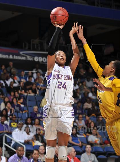 Thumbnail 2 in Ridgeview vs. Lynwood (CIF SoCal Regional D2 Final) photogallery.