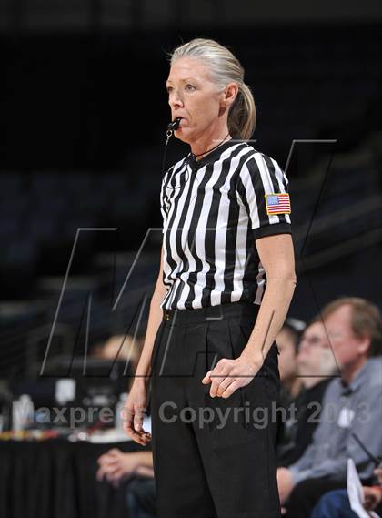 Thumbnail 3 in Ridgeview vs. Lynwood (CIF SoCal Regional D2 Final) photogallery.