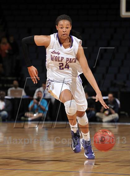 Thumbnail 2 in Ridgeview vs. Lynwood (CIF SoCal Regional D2 Final) photogallery.