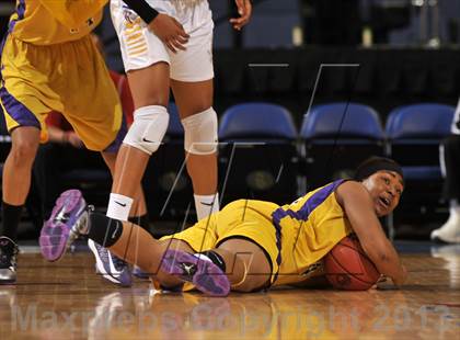 Thumbnail 3 in Ridgeview vs. Lynwood (CIF SoCal Regional D2 Final) photogallery.