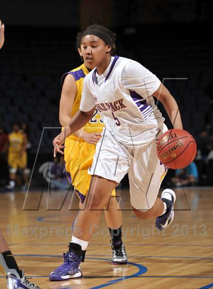 Thumbnail 2 in Ridgeview vs. Lynwood (CIF SoCal Regional D2 Final) photogallery.