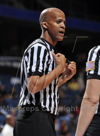 Thumbnail 3 in Ridgeview vs. Lynwood (CIF SoCal Regional D2 Final) photogallery.