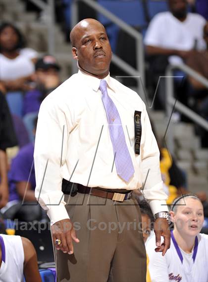 Thumbnail 3 in Ridgeview vs. Lynwood (CIF SoCal Regional D2 Final) photogallery.