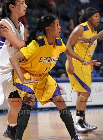 Thumbnail 1 in Ridgeview vs. Lynwood (CIF SoCal Regional D2 Final) photogallery.
