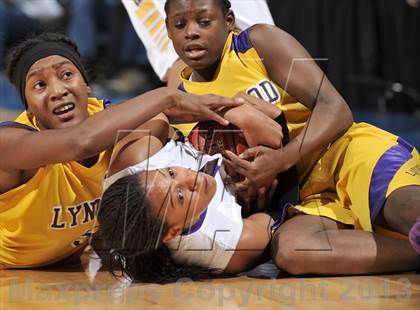 Thumbnail 1 in Ridgeview vs. Lynwood (CIF SoCal Regional D2 Final) photogallery.