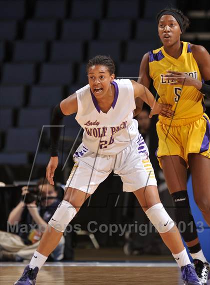Thumbnail 1 in Ridgeview vs. Lynwood (CIF SoCal Regional D2 Final) photogallery.