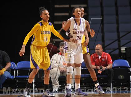 Thumbnail 3 in Ridgeview vs. Lynwood (CIF SoCal Regional D2 Final) photogallery.