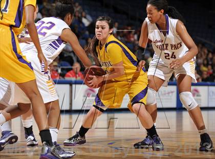Thumbnail 1 in Ridgeview vs. Lynwood (CIF SoCal Regional D2 Final) photogallery.