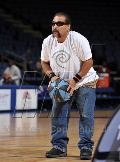 Thumbnail 2 in Ridgeview vs. Lynwood (CIF SoCal Regional D2 Final) photogallery.