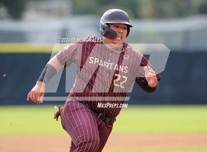 Thumbnail 2 in Maryknoll vs Polytechnic photogallery.