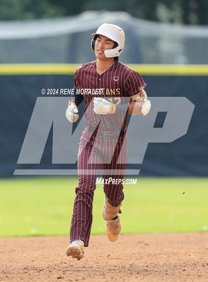 Thumbnail 3 in Maryknoll vs Polytechnic photogallery.