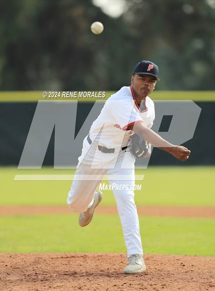 Thumbnail 2 in Maryknoll vs Polytechnic photogallery.