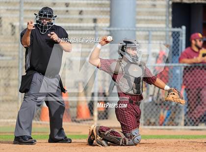 Thumbnail 2 in Maryknoll vs Polytechnic photogallery.