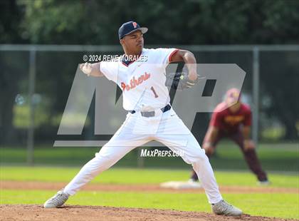 Thumbnail 3 in Maryknoll vs Polytechnic photogallery.