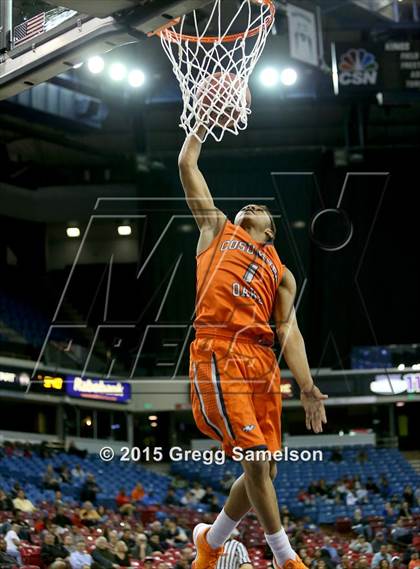 Thumbnail 2 in Sacramento vs Cosumnes Oaks (CIF SJS D2 Semifinal) photogallery.