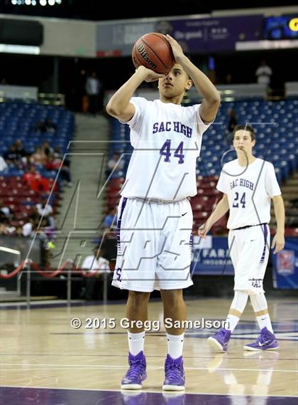 Thumbnail 3 in Sacramento vs Cosumnes Oaks (CIF SJS D2 Semifinal) photogallery.