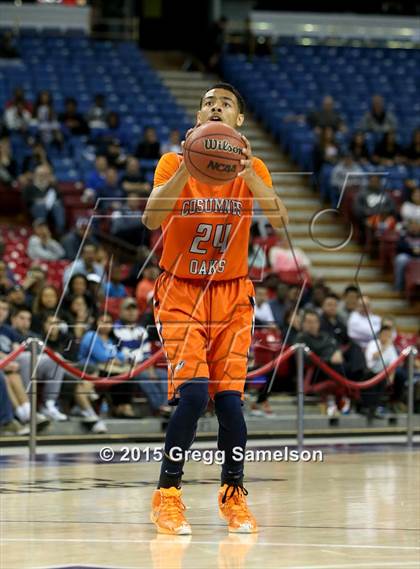 Thumbnail 2 in Sacramento vs Cosumnes Oaks (CIF SJS D2 Semifinal) photogallery.