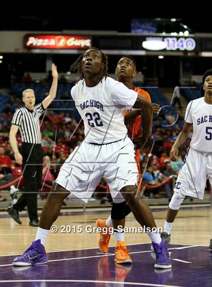 Thumbnail 2 in Sacramento vs Cosumnes Oaks (CIF SJS D2 Semifinal) photogallery.