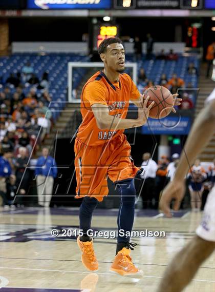 Thumbnail 2 in Sacramento vs Cosumnes Oaks (CIF SJS D2 Semifinal) photogallery.