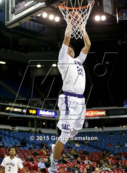 Thumbnail 2 in Sacramento vs Cosumnes Oaks (CIF SJS D2 Semifinal) photogallery.