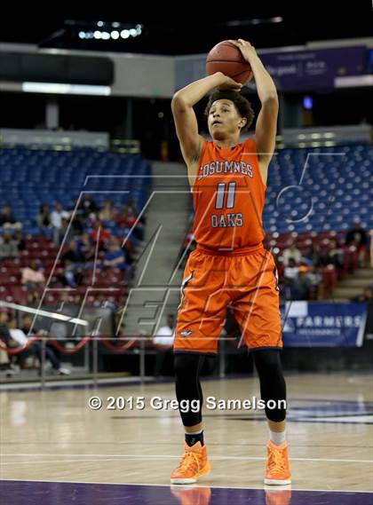 Thumbnail 1 in Sacramento vs Cosumnes Oaks (CIF SJS D2 Semifinal) photogallery.