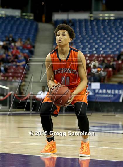 Thumbnail 2 in Sacramento vs Cosumnes Oaks (CIF SJS D2 Semifinal) photogallery.