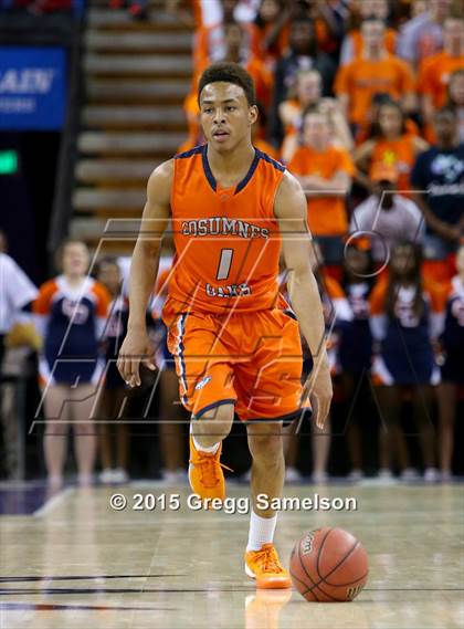 Thumbnail 1 in Sacramento vs Cosumnes Oaks (CIF SJS D2 Semifinal) photogallery.