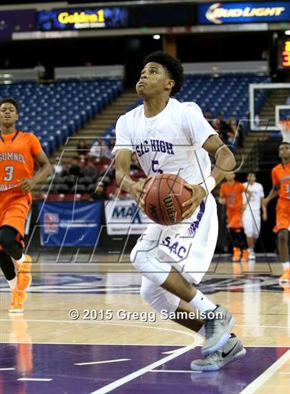 Thumbnail 2 in Sacramento vs Cosumnes Oaks (CIF SJS D2 Semifinal) photogallery.