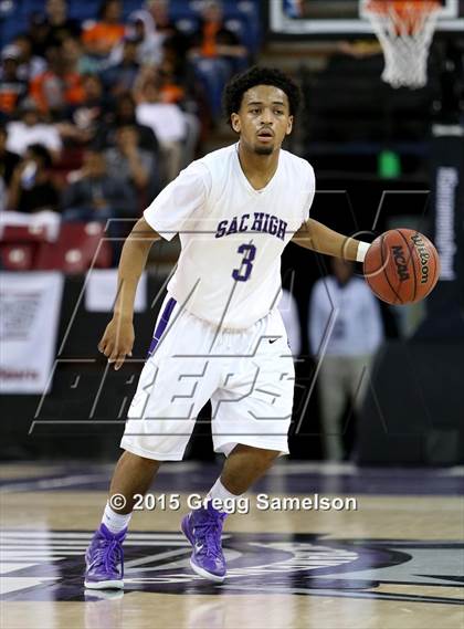 Thumbnail 2 in Sacramento vs Cosumnes Oaks (CIF SJS D2 Semifinal) photogallery.