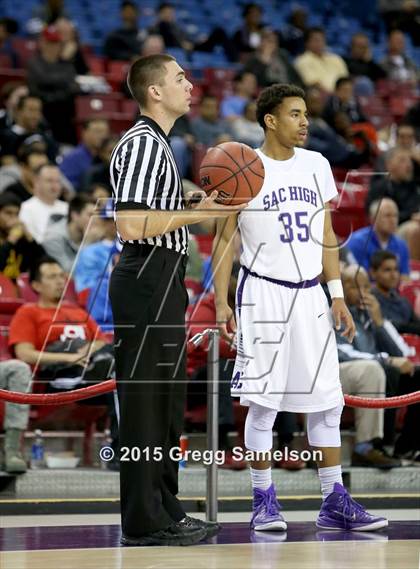Thumbnail 1 in Sacramento vs Cosumnes Oaks (CIF SJS D2 Semifinal) photogallery.