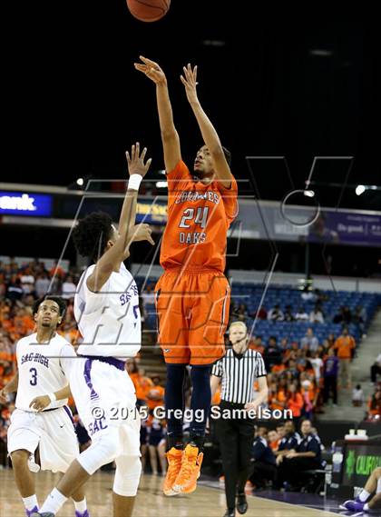 Thumbnail 3 in Sacramento vs Cosumnes Oaks (CIF SJS D2 Semifinal) photogallery.