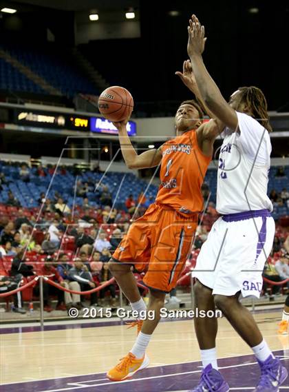 Thumbnail 3 in Sacramento vs Cosumnes Oaks (CIF SJS D2 Semifinal) photogallery.