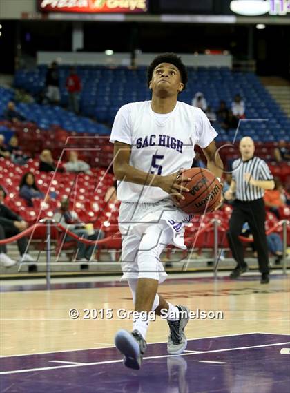 Thumbnail 1 in Sacramento vs Cosumnes Oaks (CIF SJS D2 Semifinal) photogallery.