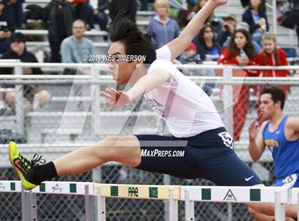 Thumbnail 2 in 4th Annual Randy Sturgeon Invitational (100, 110 HH, 300 LH, 400) photogallery.