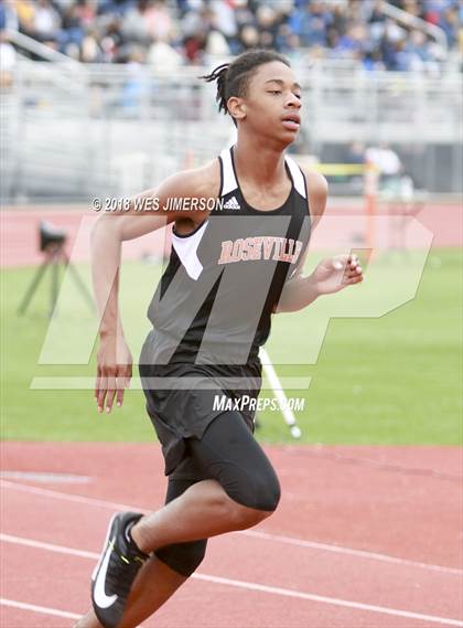 Thumbnail 1 in 4th Annual Randy Sturgeon Invitational (100, 110 HH, 300 LH, 400) photogallery.