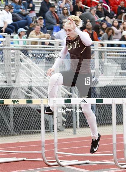 Thumbnail 2 in 4th Annual Randy Sturgeon Invitational (100, 110 HH, 300 LH, 400) photogallery.