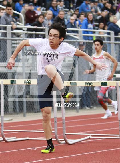 Thumbnail 3 in 4th Annual Randy Sturgeon Invitational (100, 110 HH, 300 LH, 400) photogallery.
