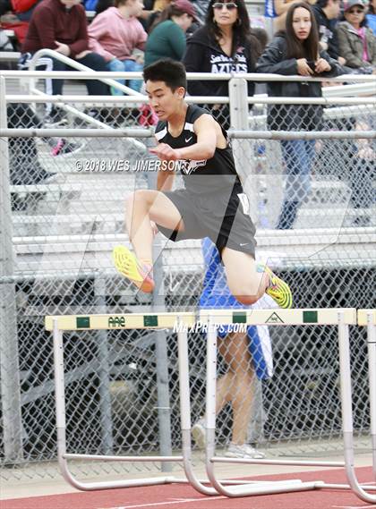 Thumbnail 3 in 4th Annual Randy Sturgeon Invitational (100, 110 HH, 300 LH, 400) photogallery.