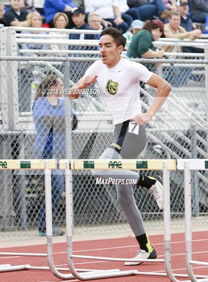 Thumbnail 3 in 4th Annual Randy Sturgeon Invitational (100, 110 HH, 300 LH, 400) photogallery.