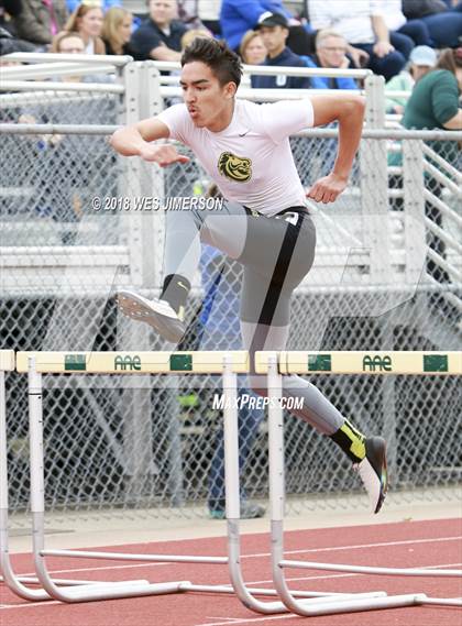 Thumbnail 1 in 4th Annual Randy Sturgeon Invitational (100, 110 HH, 300 LH, 400) photogallery.