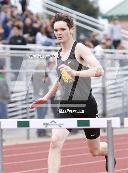 Thumbnail 1 in 4th Annual Randy Sturgeon Invitational (100, 110 HH, 300 LH, 400) photogallery.