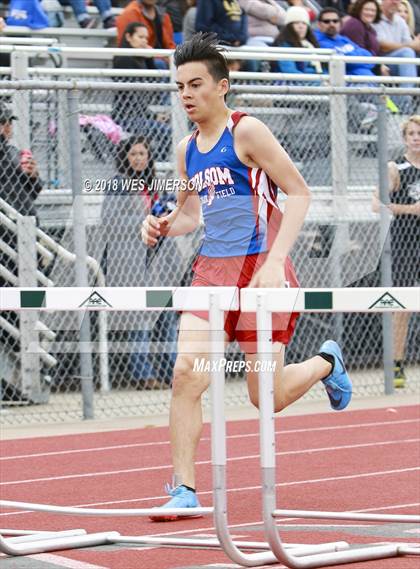 Thumbnail 3 in 4th Annual Randy Sturgeon Invitational (100, 110 HH, 300 LH, 400) photogallery.