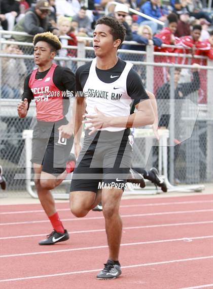 Thumbnail 1 in 4th Annual Randy Sturgeon Invitational (100, 110 HH, 300 LH, 400) photogallery.