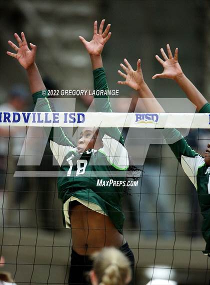 Thumbnail 3 in Boswell vs. Prosper (UIL 6A Regional Semifinals) photogallery.