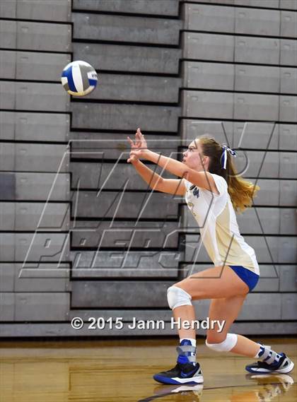 Thumbnail 1 in Xavier College Prep vs. Santa Margarita (Durango Fall Classic) photogallery.