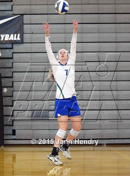 Thumbnail 3 in Xavier College Prep vs. Santa Margarita (Durango Fall Classic) photogallery.