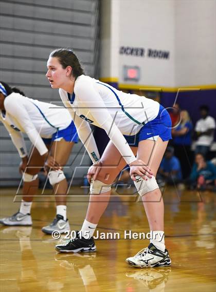 Thumbnail 1 in Xavier College Prep vs. Santa Margarita (Durango Fall Classic) photogallery.