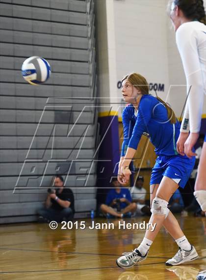 Thumbnail 3 in Xavier College Prep vs. Santa Margarita (Durango Fall Classic) photogallery.