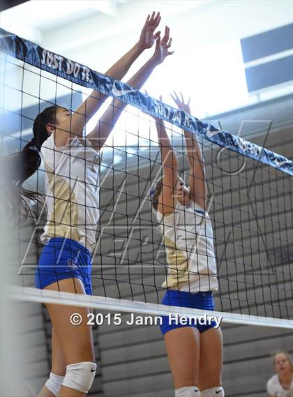 Thumbnail 1 in Xavier College Prep vs. Santa Margarita (Durango Fall Classic) photogallery.