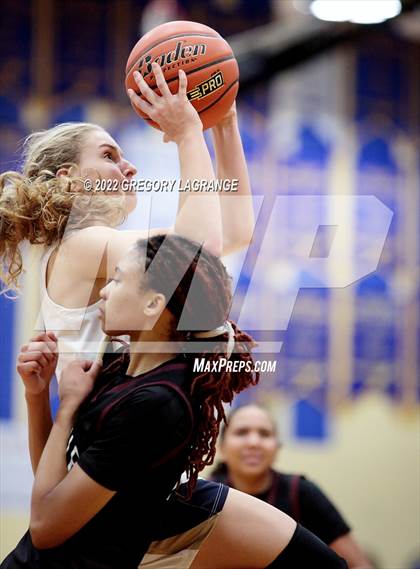 Thumbnail 2 in Lewisville vs Keller photogallery.